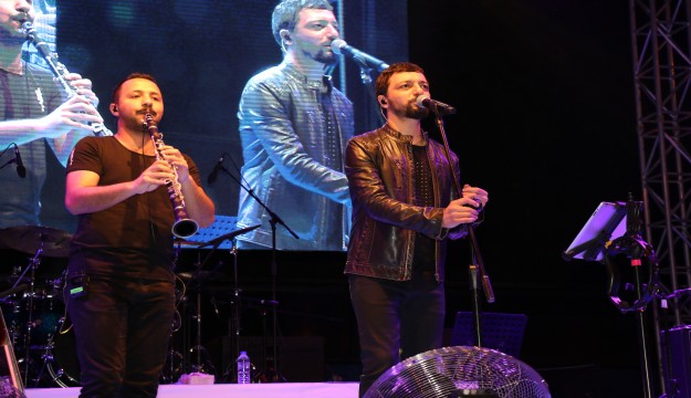  1. Şarampol Şenliği Mehmet Erdem konseri ile sona erdi   