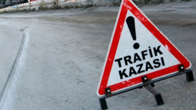 Adana'da motosiklet devrildi: 1 ölü