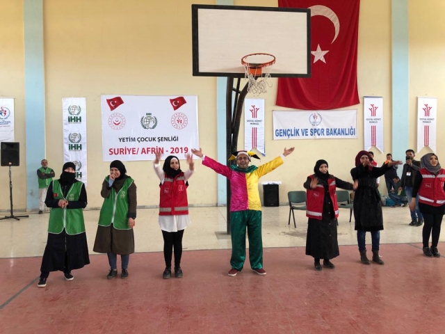 Afrin'de yetim çocuklar için şenlik düzenlendi