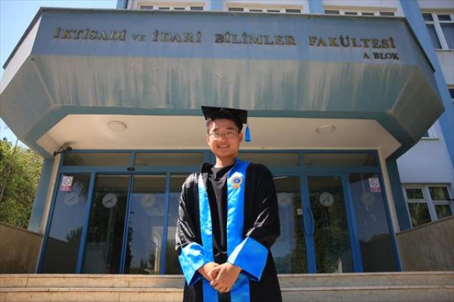 Akdeniz Üniversitesinin ilk Çinli mezunu