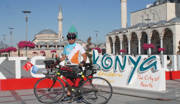 Alanya'dan Sultan Alaaddin’i anmak için bisikletle Konya'ya geldi  