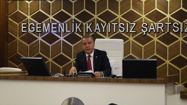 Antalya Büyükşehir Belediye Başkanı Böcek: Cumhurbaşkanı'nın davetine gideceğim