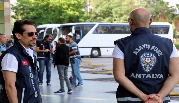  Antalya’da 4 bin polisle ‘huzur’ operasyonu   
