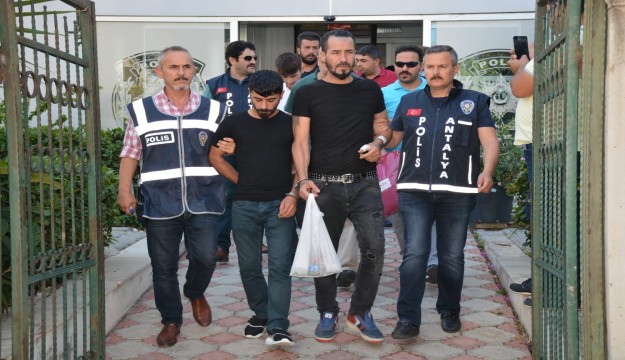 Antalya’da hırsızlık şüphelilerine şafak operasyonu