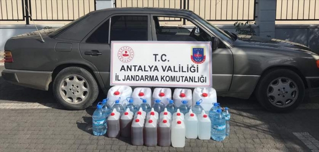 Antalya’da kaçak ve sahte içki operasyonu