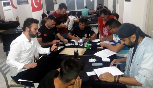  Antalya’da kumar oynayanlara ceza yağdı 