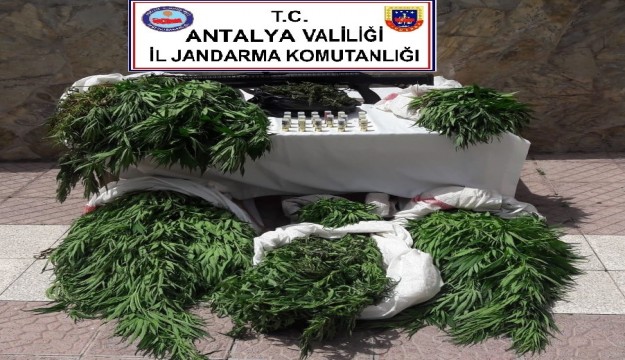  Antalya’da uyuşturucu operasyonları  