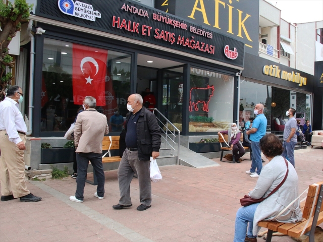 Antalya Halk Et'te 4 buçuk ayda 80 ton et satıldı