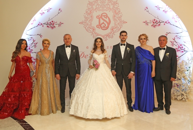 Antalya’yı buluşturan düğün   