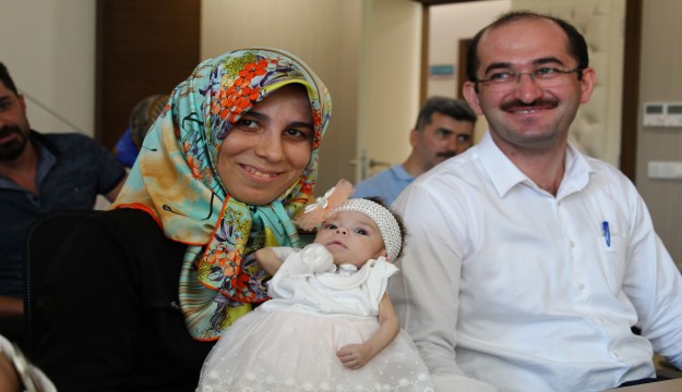 Antalya'da 2.8 kilo ağırlığındaki 6 aylık bebeğe 100 gramlık karaciğer nakli   