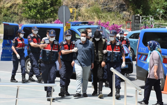 ​Antalya'da 4 hırsızlık şüphelisi yakalandı