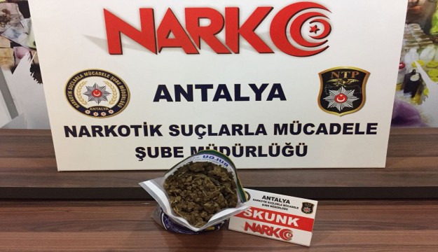 Antalya'da uyuşturucu operasyonuna 4 tutuklama   