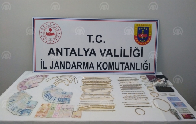 Antalya'daki kuyumcu hırsızlığı