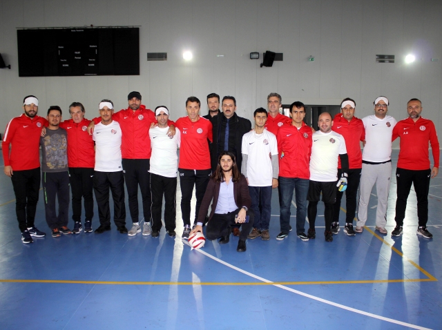 Antalyaspor teknik heyetinden, görme engellilerle maç   