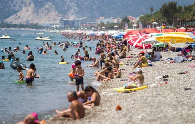 Antalya'ya gelen turist sayısı yüzde 17 arttı