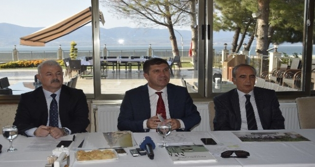 Burdur Belediye Başkanı Ercengez: “Burdur Gölü'ndeki çekilme son 10 yıldır logaritmik olarak arttı”