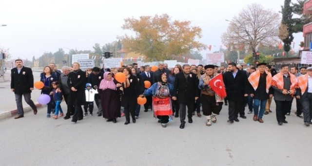 Burdur da 'Kadına Şiddet Hayır' yürüyüşü