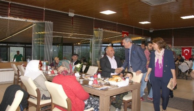 Burdur'da Gazi ve şehit yakınları iftarda buluştu