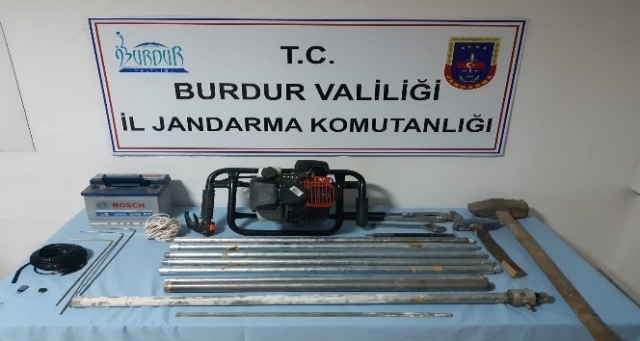 Burdur'da kaçak kazı operasyonu