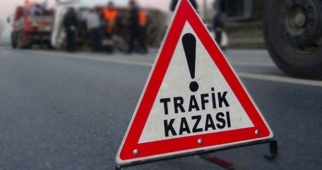 Burdur'da kamyon ile otomobil çarpıştı: 4 yaralı