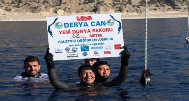 Derya Can Burdur'da, Dünya rekorunu 68 metreye çıkarttı