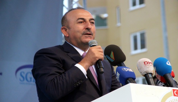 Dışişleri Bakanı Çavuşoğlu: “Tarihi çarpıtarak yanlış konuşuyor”   