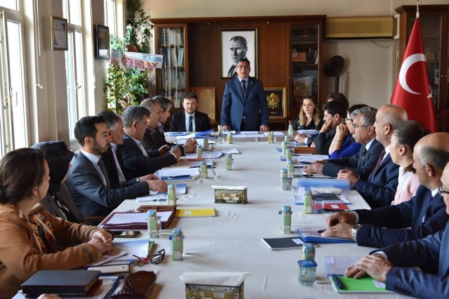 Eğirdir'de İlk belediye meclis toplantısı yapıldı