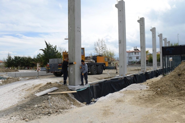 Isparta Belediyesi prefabrik kapalı spor salonu inşa ediyor




