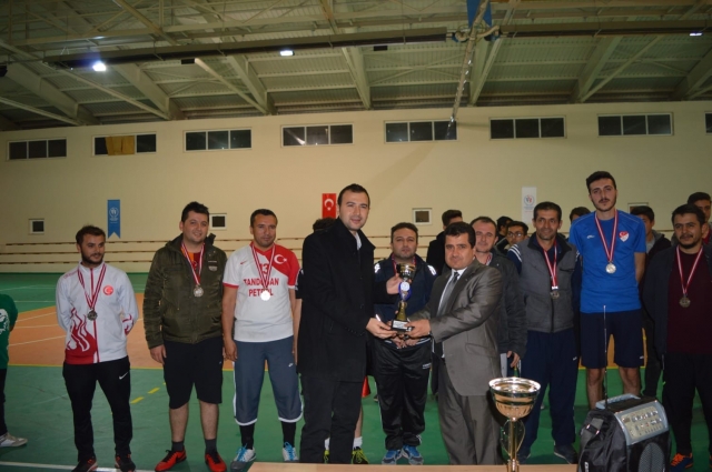  Isparta’da Şehit Sercan Kara anısına kurumlararası futsal turnuvası   