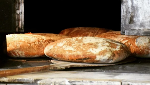 Isparta'nın İslamköy'ünden Dillere Destan Bir Lezzet: Taş Fırında Pişen Ekşi Maya Ekmekleri