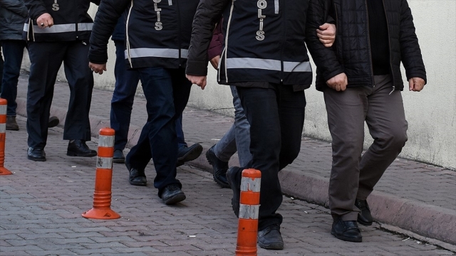 İstanbul merkezli 9 ildeki 'ByLock' operasyonunda 15 şüpheli yakalandı