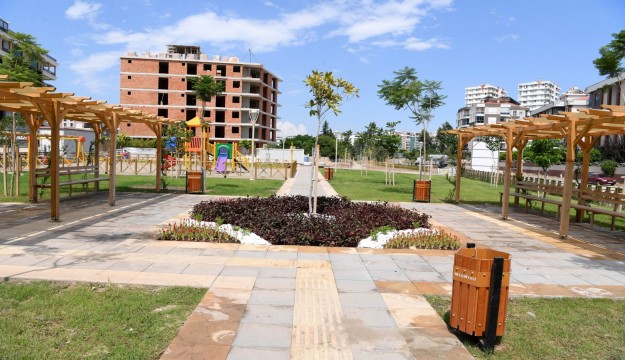 Konyaaltı Belediyesi'Nden Uncalı Mahallesi’ne modern park 