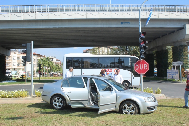 Manavgat'taki kaza ucuz atlatıldı   