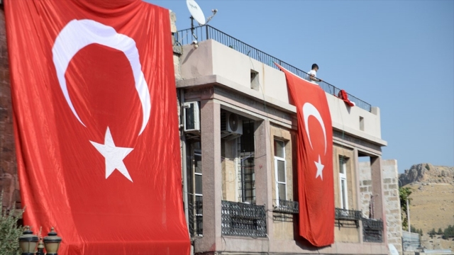 Mardin Türk bayraklarıyla ala boyandı