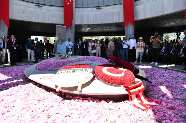 Merhum 9.Cumhurbaşkanı Süleyman Demirel Mezarı Başında Anıldı