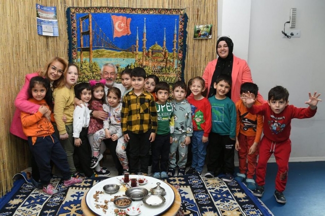 Okul Öncesi Öğretmeni Ebru Atalay, 'Bana Bir Masal Anlat Baba' Etkinliğiyle Çocukları Büyülüyor
