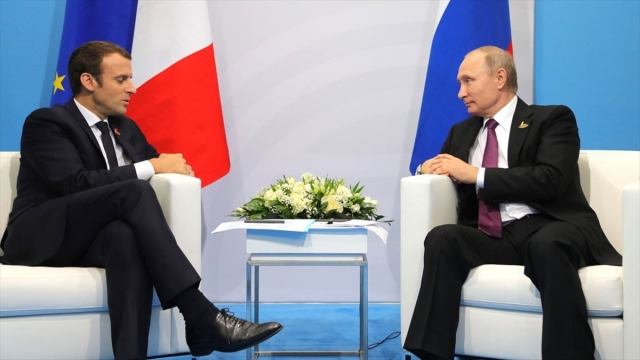Putin ve Macron telefonda Suriye'yi görüştü