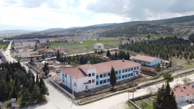 Uçak Bakım Teknolojisi Alanında Türkiye'deki İkinci Okul Keçiborlu'da Yapılıyor