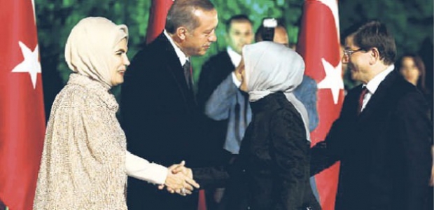 Erdoğan ve Davutoğlu ailece görüştü