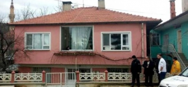 EŞİNİ ÖLDÜRÜP POLİSE TESLİM OLDU