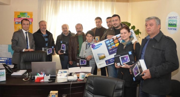 AKDENİZ ELEKTRİK MÜŞTERİLERİNİ ÖDÜLLENDİRDİ