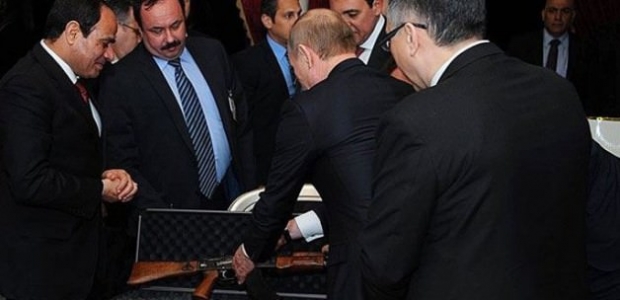 Putin'den Sisi'ye anlamlı hediye!