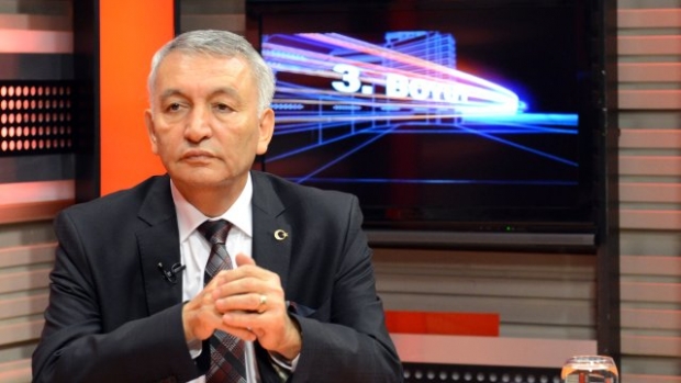 Başkan Günaydın, ülkücü şehit  Çakıroğlu’nun ismini yaşatacak