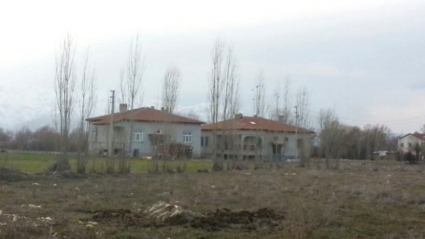 2 Bin 500 Yıllık Lahidi Gömen 3 Kaçakçı Yakalandı