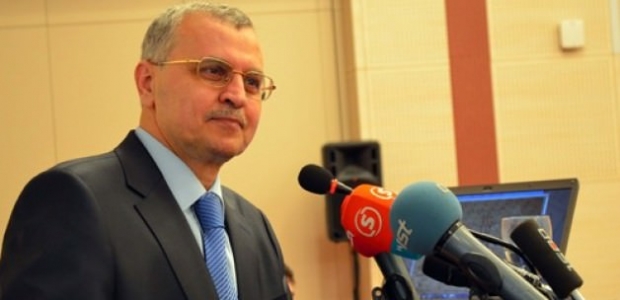 Rektör Akgündüz'ün tepki çeken Yaşar Kemal yorumu