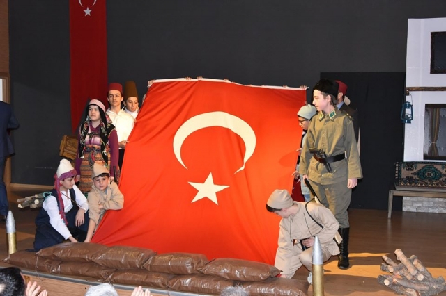 12 MART İSTİKLAL MARŞIMIZIN KABULÜ VE
MEHMET AKİF ERSOY'U ANMA PROGRAMI GERÇEKLEŞTİ