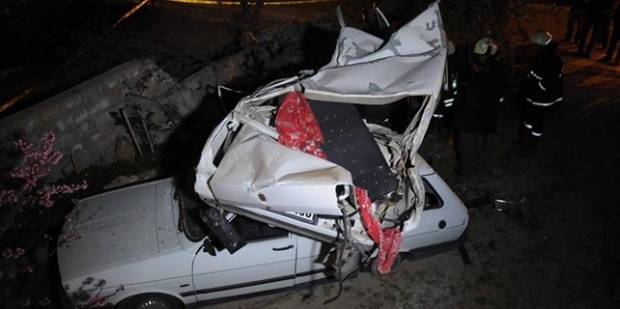 Isparta'da Korkunç Trafik Kazası: 2 Ölü