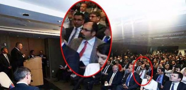Bakan'ın paylaştığı fotoda Emre Uslu şoku!