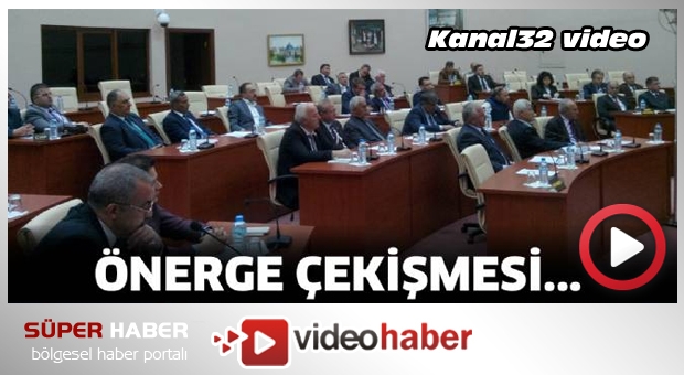 Isparta Belediye Meclisi'nde  Önerge çekişmesi...