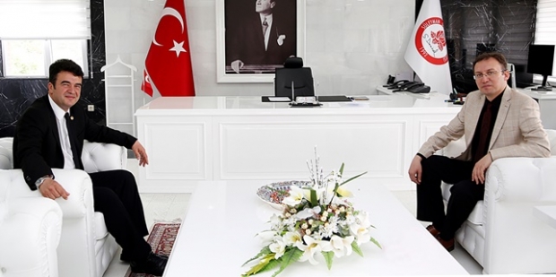 Metin Lütfi Baydar’dan Rektör Çarıkçı’ya ziyaret